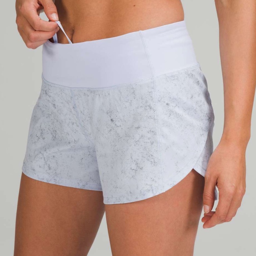 Lululemon Speed Up Mid-Rise Lined Short 4" size 2